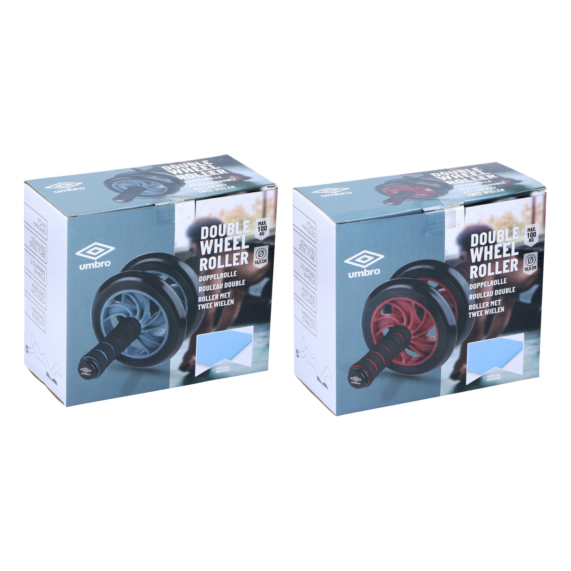 Kaksi Umbro Double Wheel Roller -laatikkoa, toisessa sinisellä rullalla ja toisessa punaisella, näkyy tuotteen kuva ja brändilogo pakkauksessa.