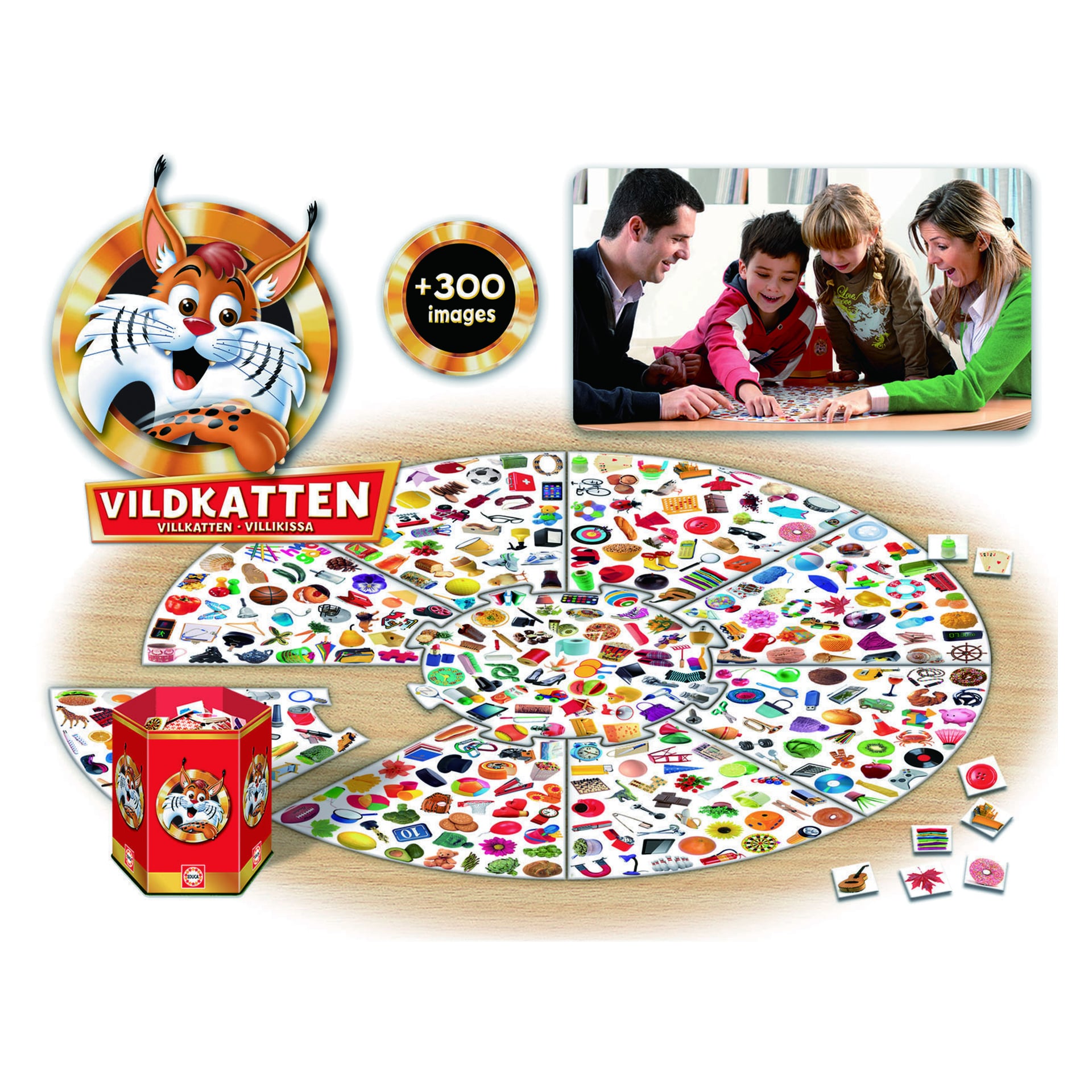 Kolme perheenjäsentä nauttii Vildkatten Classic 300 -pelistä, joka on värikäs lautapeli, jossa yli 300 pientä kuvaa on aseteltu ympyräksi. Punaisessa laatikossa on Vildkattenin logo ja sarjakuvamainen kissa vasemmassa yläkulmassa.
