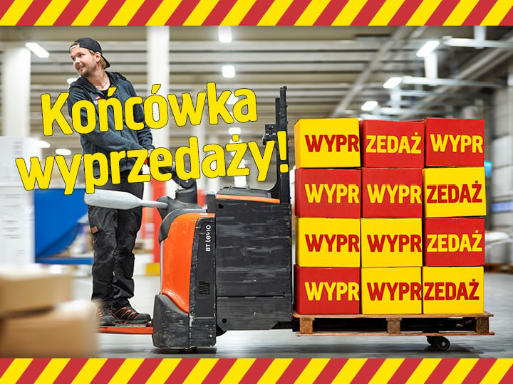 W magazynie mężczyzna przewozi ułożone w stosy pudełka z napisem „WYPRZEDAŻ” na pomarańczowym wózku paletowym. Pogrubiony żółty napis głosi: „Końcówka wyprzedaży!”. Obraz otaczają czerwono-żółte paski.