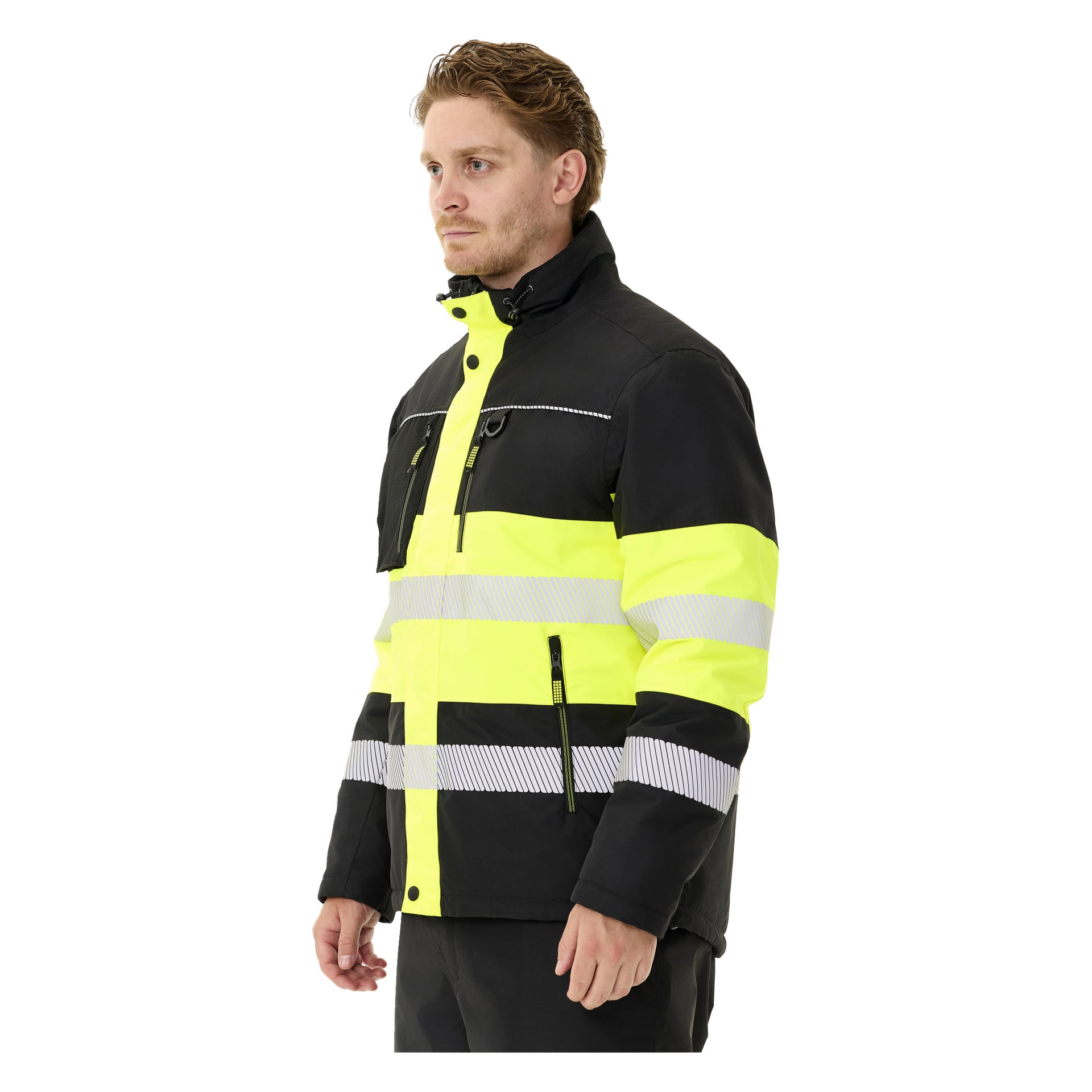 En person modellerer Bluewear Padded hi-vis-jakken Lawson, som har svarte og gule paneler og reflekterende striper, stående litt vendt mot høyre.