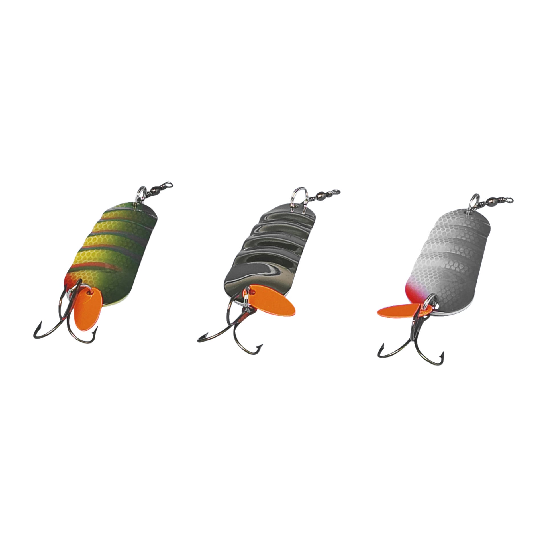 Tre Abu Garcia "Spoon set Atom"-beten, var och en med en trekrok och ett orange spinnerblad. Setet innehåller ett drag med fiskfjäll, ett annat med randiga markeringar och ett tredje med grå kropp accentuerad av en röd spets.