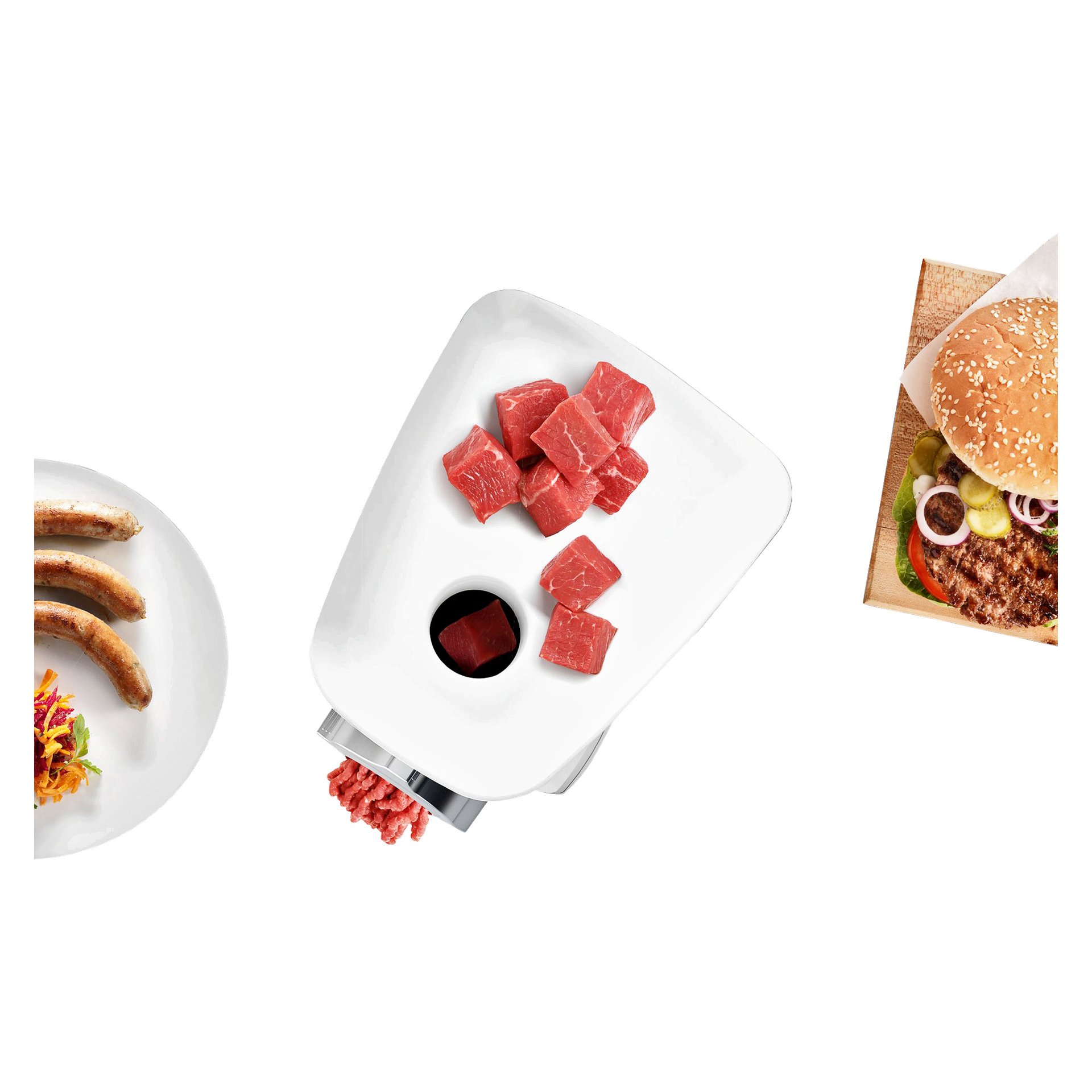 En Bosch Home Meat hackhack MFW2510W bearbetar tärnat rått kött till mald köttfärs. Till vänster syns en tallrik med korv och coleslaw, medan det till höger ligger en burgare med pålägg.
