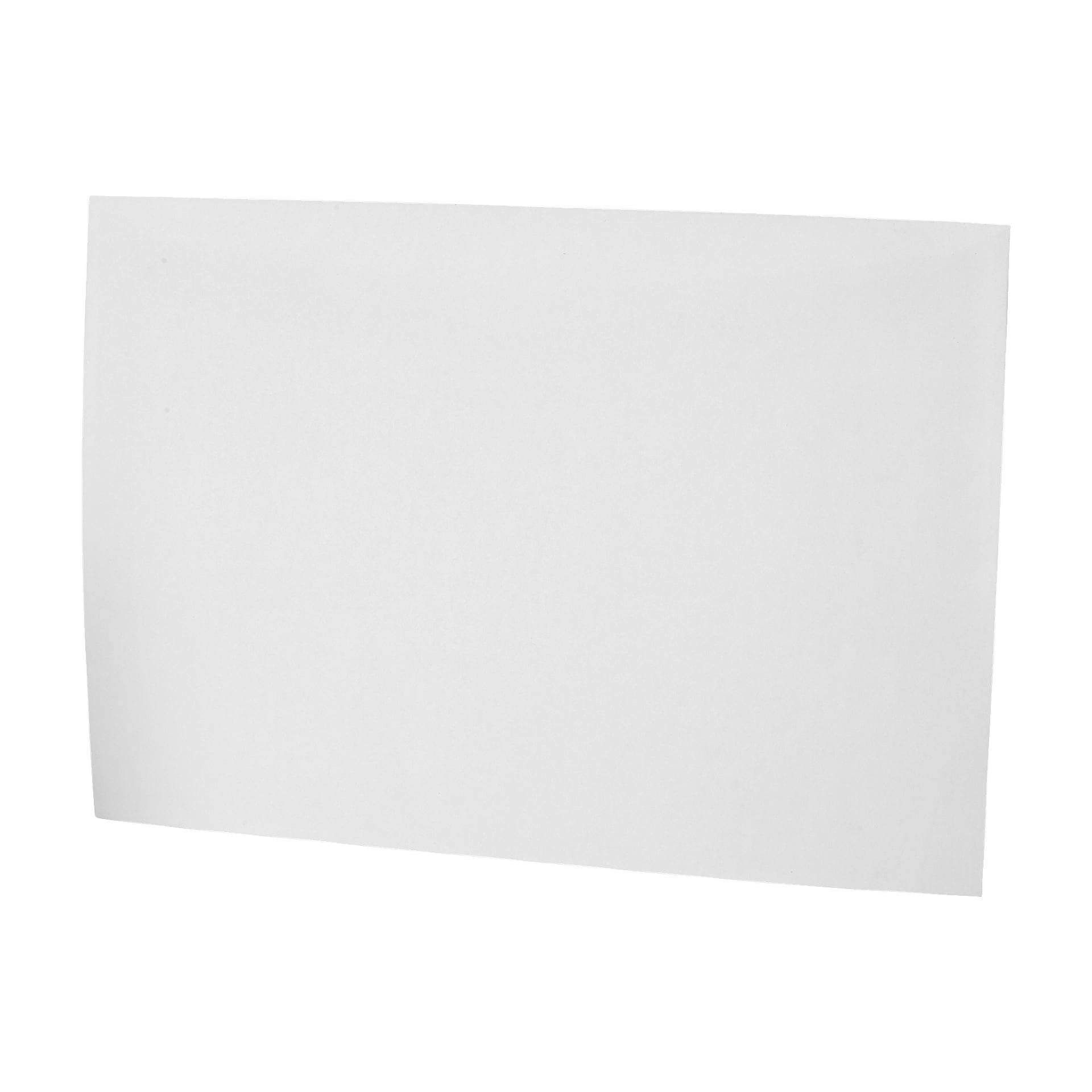 En enkelt blank hvit konvolutt fra No brand EMW vises i en liten vinkel.