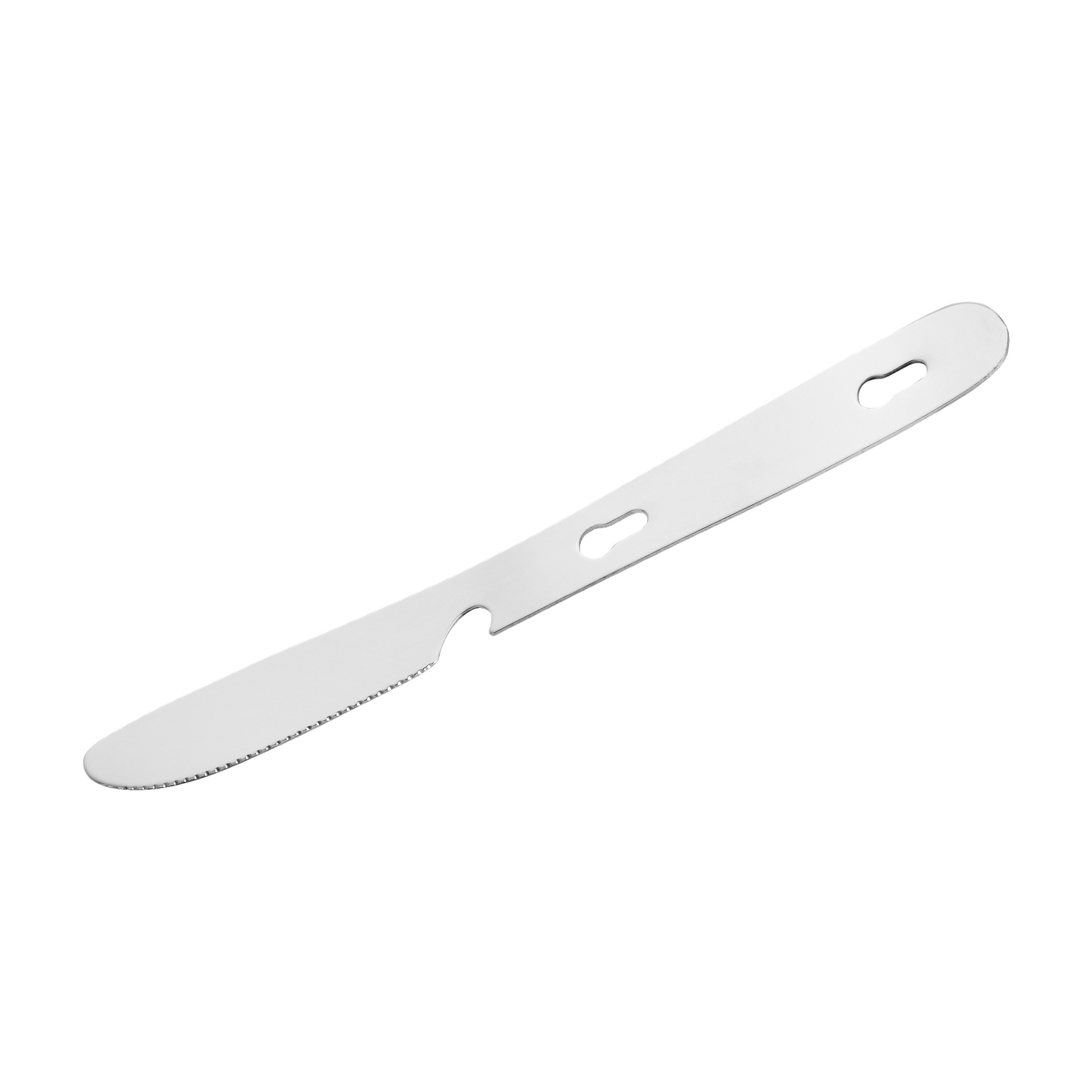 En smörkniv i rostfritt stål från Kayoba Cutlery Set 3 Pieces, designad med en tandad egg, en rundad spets och två ovala utskärningar i handtaget.