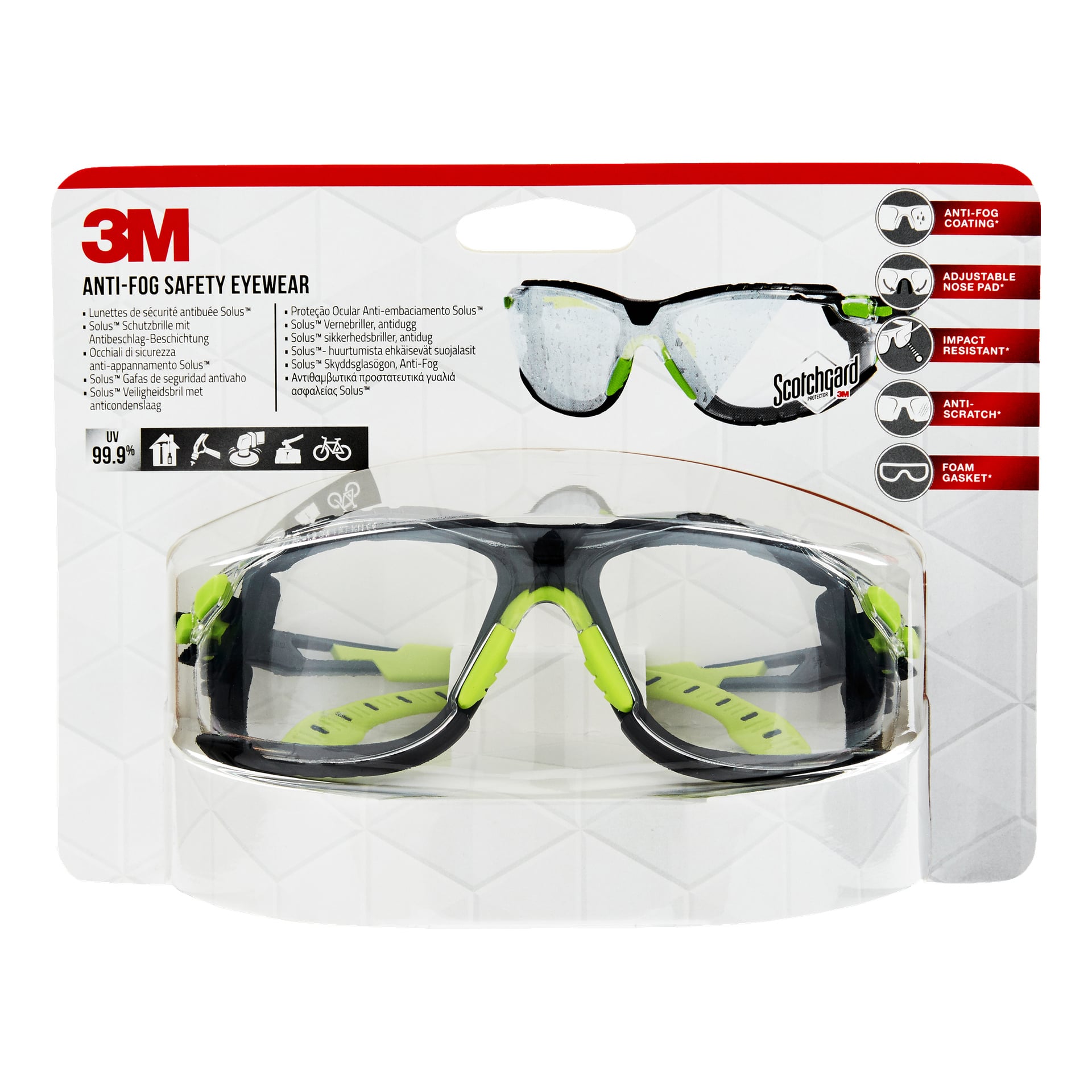 3M Solus Soft 1000 skyddsglasögon är inneslutna i genomskinlig plastförpackning, vilket avslöjar de svarta och gröna bågarna inuti. Förpackningen visar funktioner som anti-dimbeläggning, justerbar noskägg, motstånd mot stötar och repor samt en skumpackning.