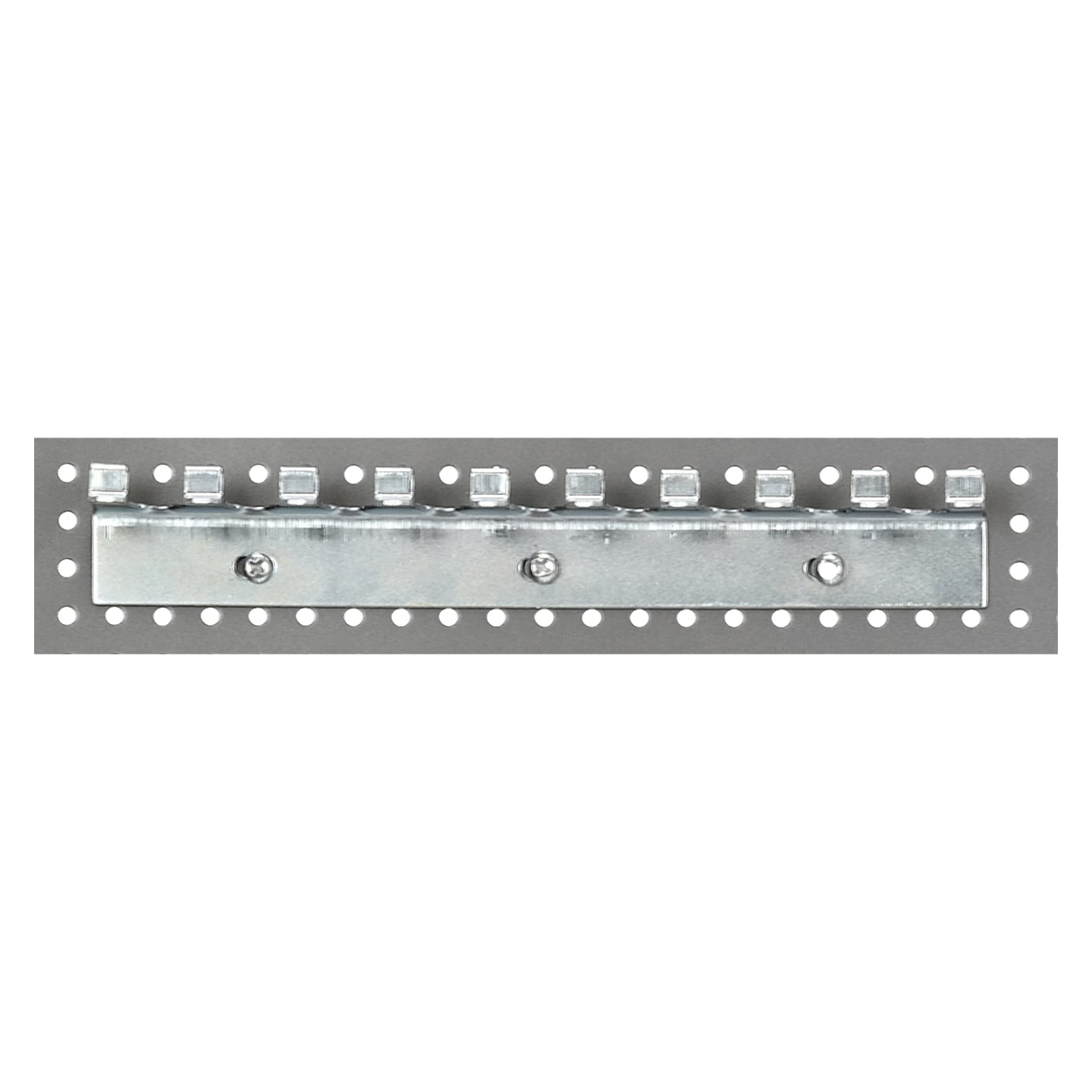 En Hard Head 3/8" hylshållare, byggd för att hålla flera hylsor prydligt placerade på en perforerad metallplatta.