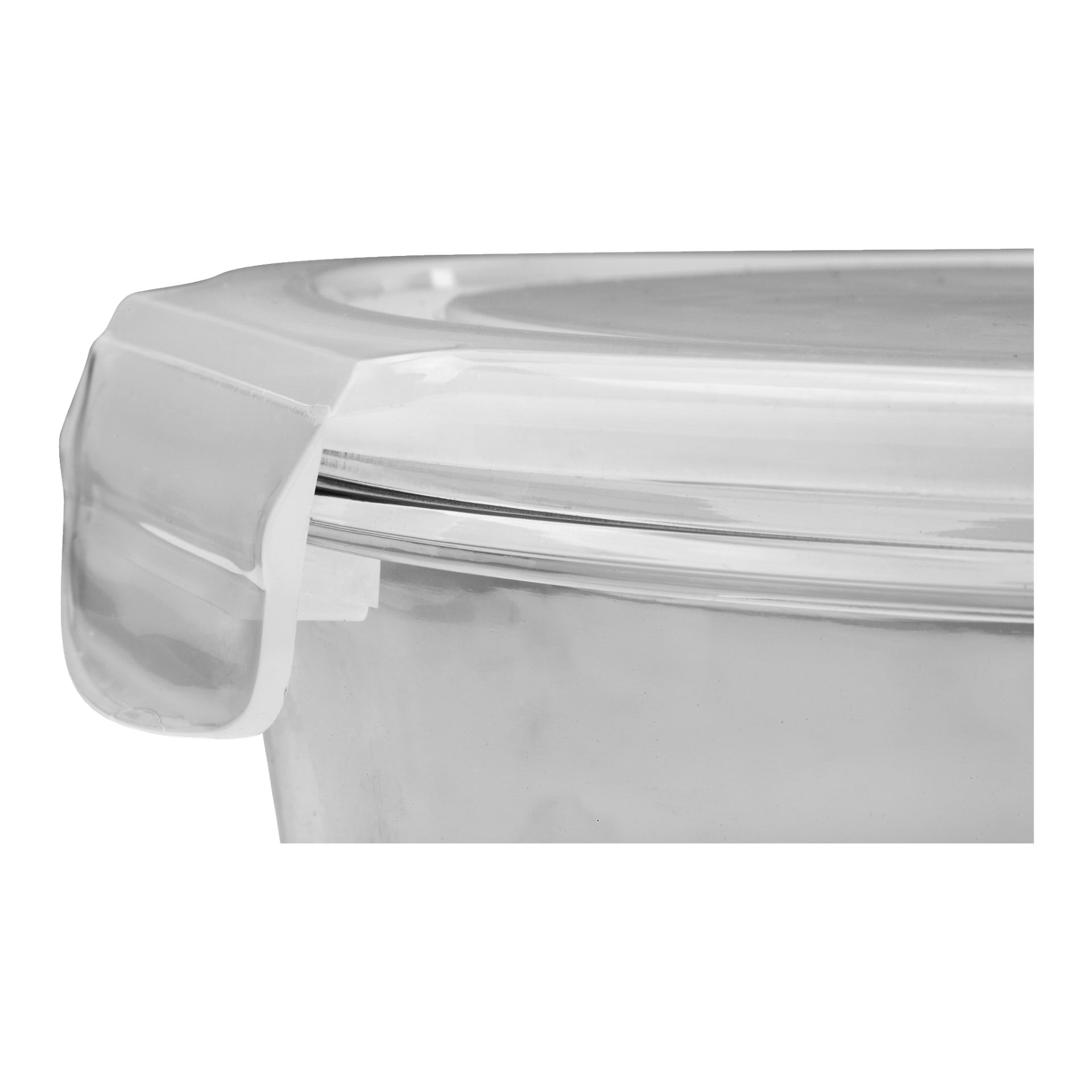Närbild av Menuett Food-lådan, en genomskinlig plastbehållare med ett slätt, genomskinligt lock som har låslås på vänster sida. Båda delarna är transparenta för enkel visning av innehållet.