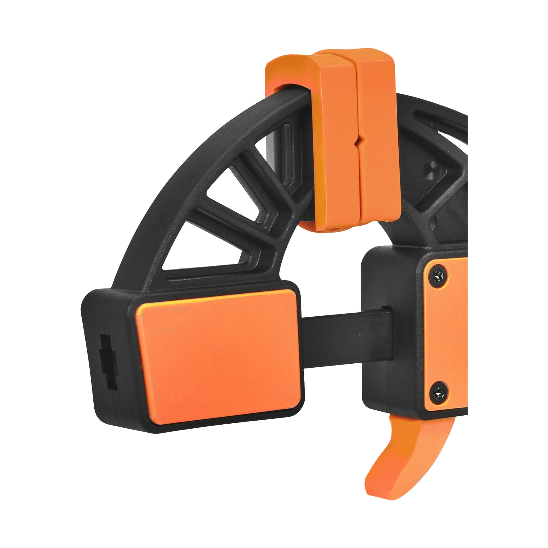 Närbild på en Bahco Quick clamp QC-300A, som visar dess svarta och orange plastkonstruktion med en böjd arm, synliga skruvar och vadderade greppplattor för att hålla föremål säkert.