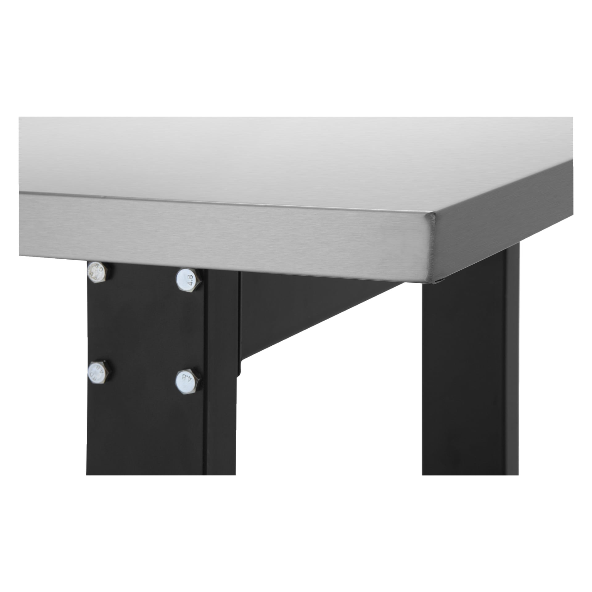 En detaljerad närbild av hörnet på Hard Head Workbench framhäver dess robusta silverfärgade bordsskiva och svarta ben, tryggt sammanfogade med framträdande bultar som visar dess starka industriella byggnad.
