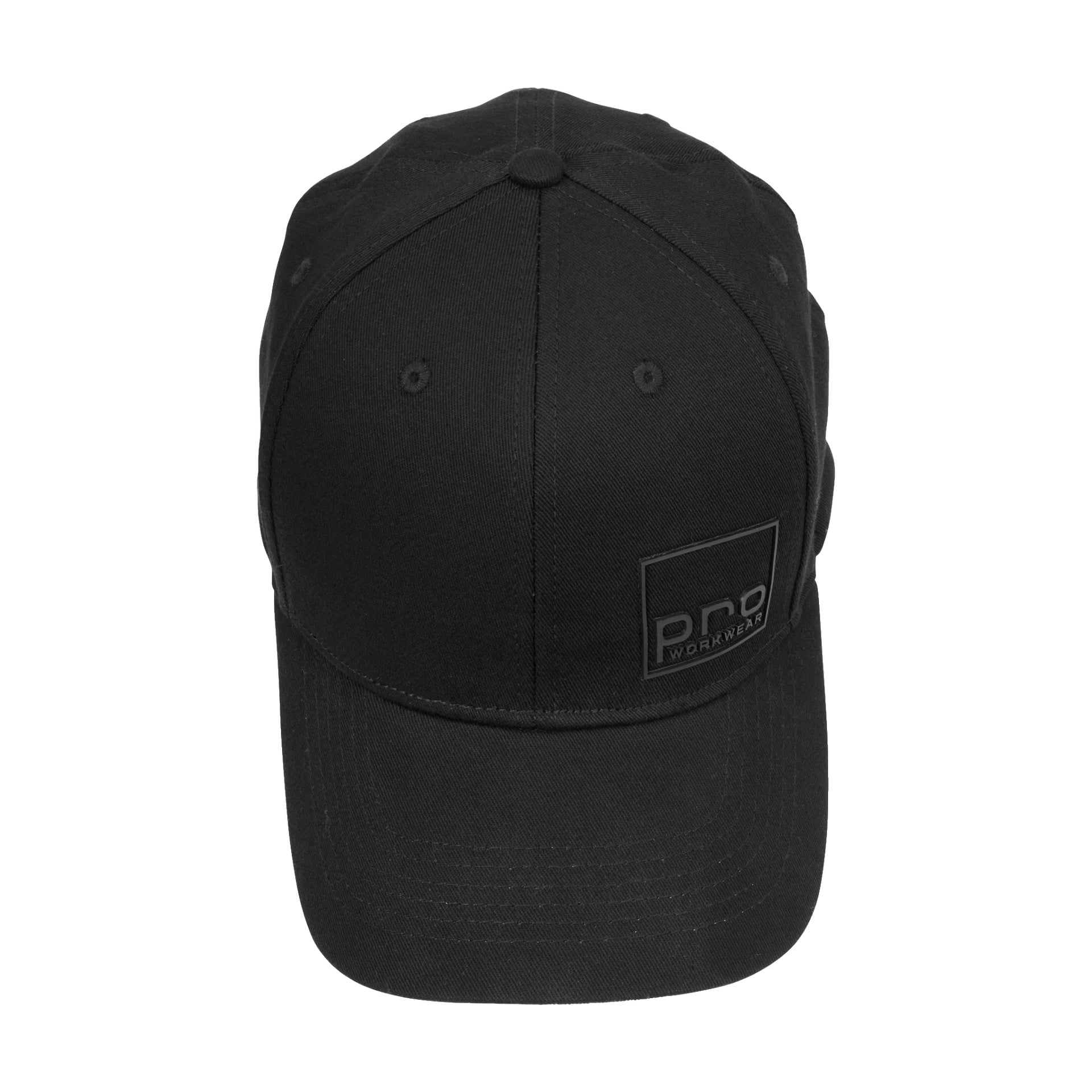Eine schwarze Baseballkappe von vorne zu sehen, mit einem kleinen quadratischen Bluewear Pro Workwear-Logo unten rechts auf dem Frontpanel. Die Mütze hat einen gebogenen Rand mit sichtbaren Nähten an jedem Abschnitt.