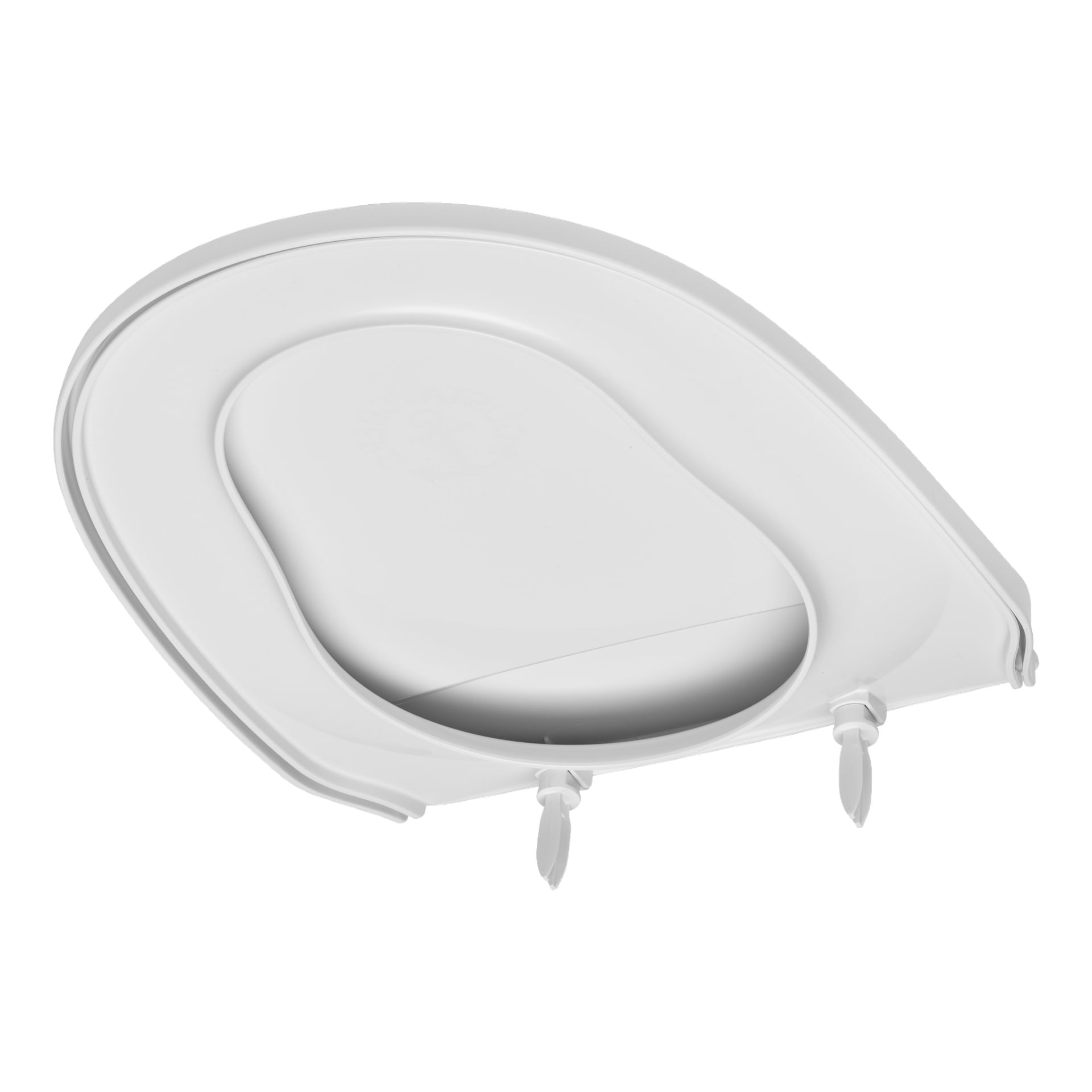 Gustavsberg Nordic 23XX toalettsete, laget av hvit plast og utstilt med lokket lukket, er avbildet i en vinkel som fremhever undersiden og bakhengslene.