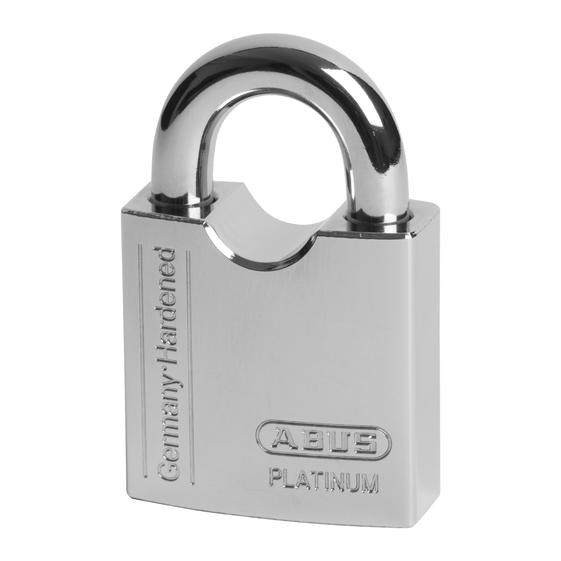 Ett silverfärgat ABUS-hänglås 35/55 med orden "Germany-Hardened" och "PLATINUM" graverade på framsidan. Slussen har en rektangulär kropp och en rundad boja.