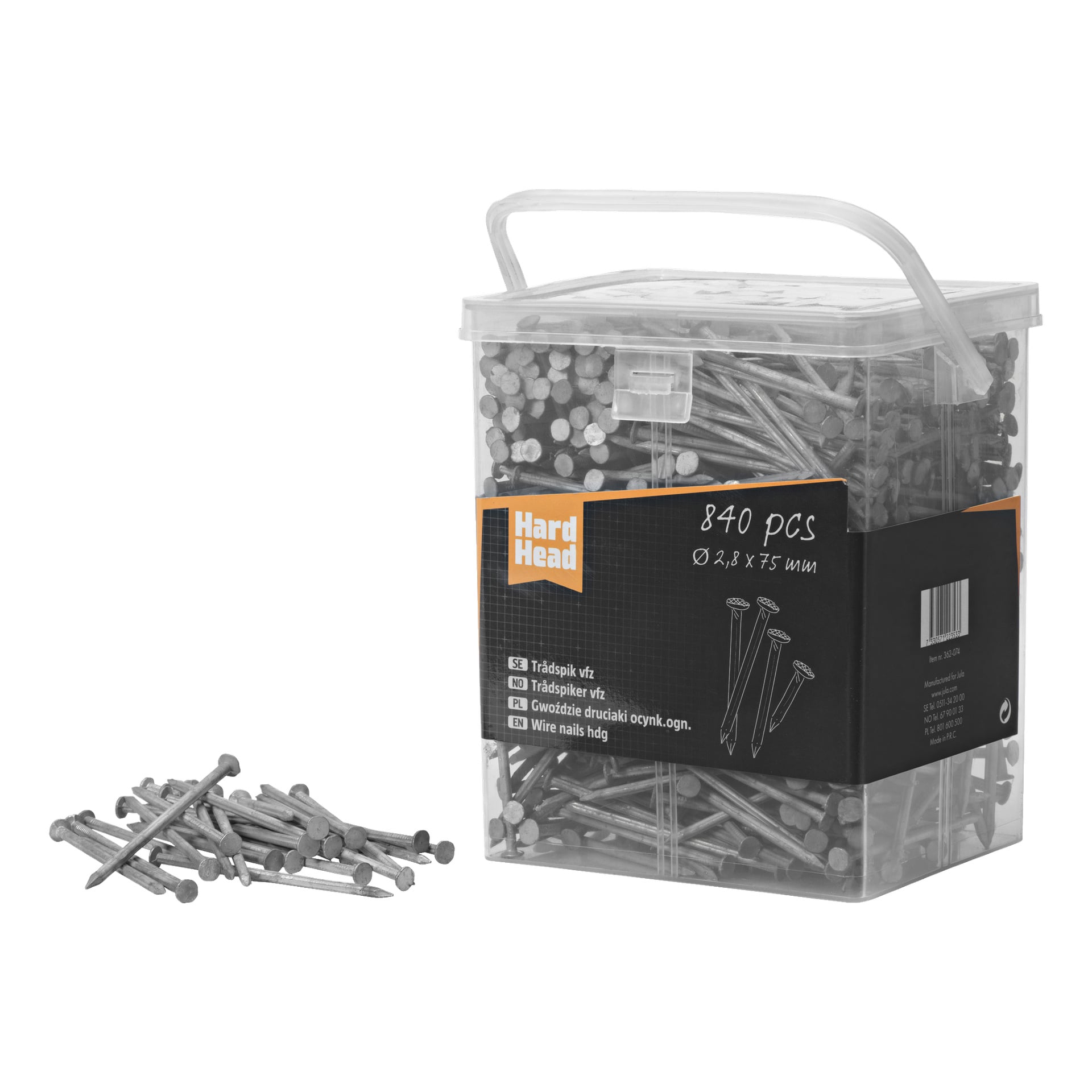 En genomskinlig plastlåda märkt "Hard Head Wire nails" innehåller 840 metallspikar, med några lösa spikar liggande utanför behållaren. Etiketten innehåller varumärke, produktnamn, mängd och nagelmått.