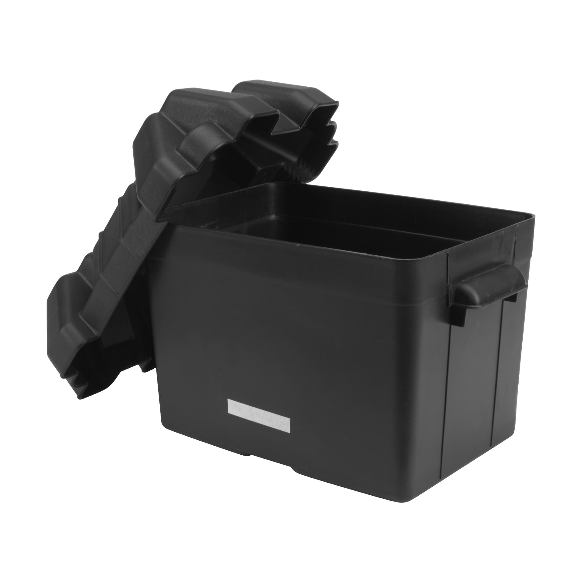 En svart plastboks av Kayoba Marine Battery med sidehåndtak, et teksturert lokk som er delvis åpent og hviler mot boksen, og en liten hvit etikett på fronten som viser Kayoba.