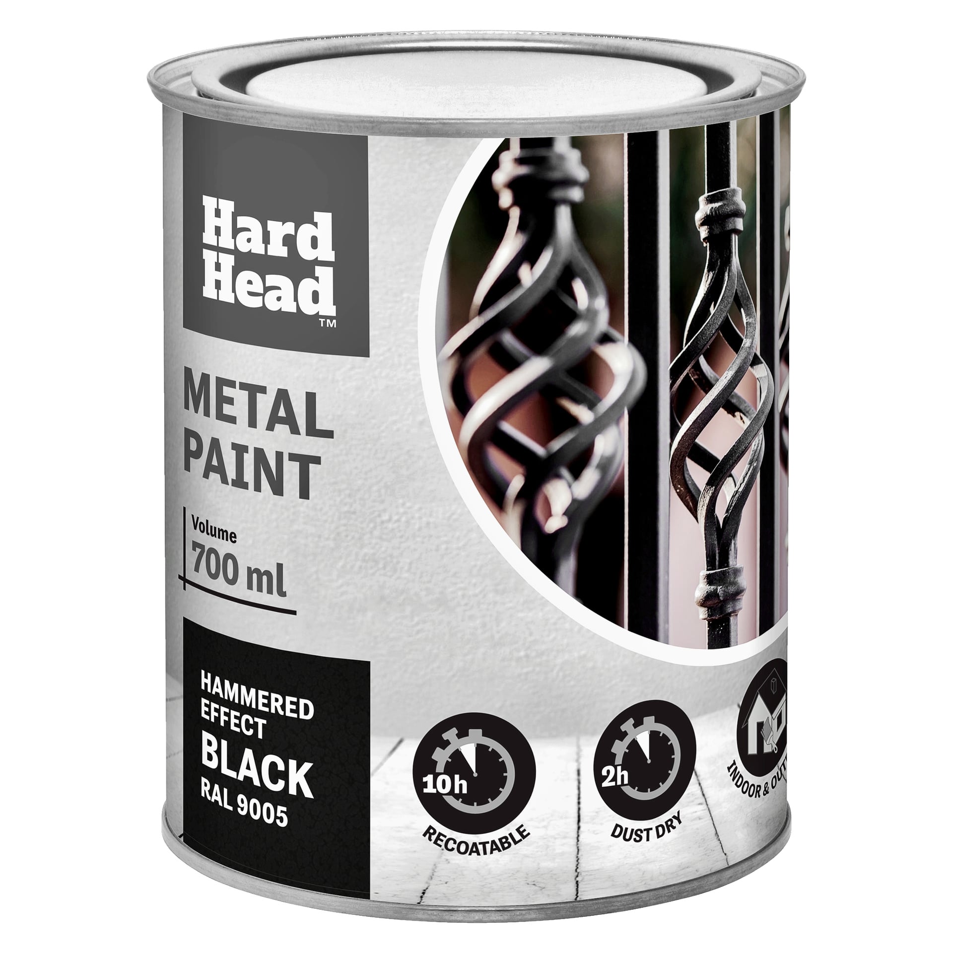 En 700 ml burk Hard Head Metal-färg i svart (RAL 9005) med hamrad effekt. Etiketten visar svart metallarbete och inkluderar ikonerna: Omlackbar på 10h, Dammtorkad på 2h och För inomhus- och utomhusbruk.