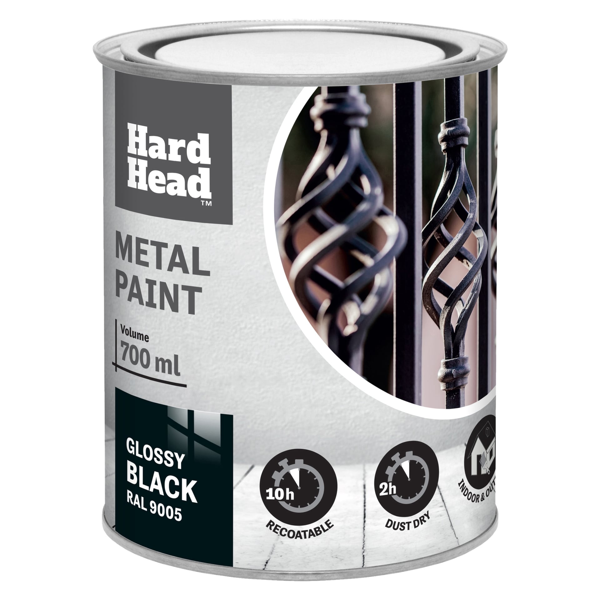 En 700 ml boks med Hard Head Metal-maling i blank svart (RAL 9005). Etiketten viser et bilde av smijern og inkluderer ikoner for 10-timers overmaling og 2-timers støvtørking. Det står at malingen er egnet for innendørs og utendørs bruk.