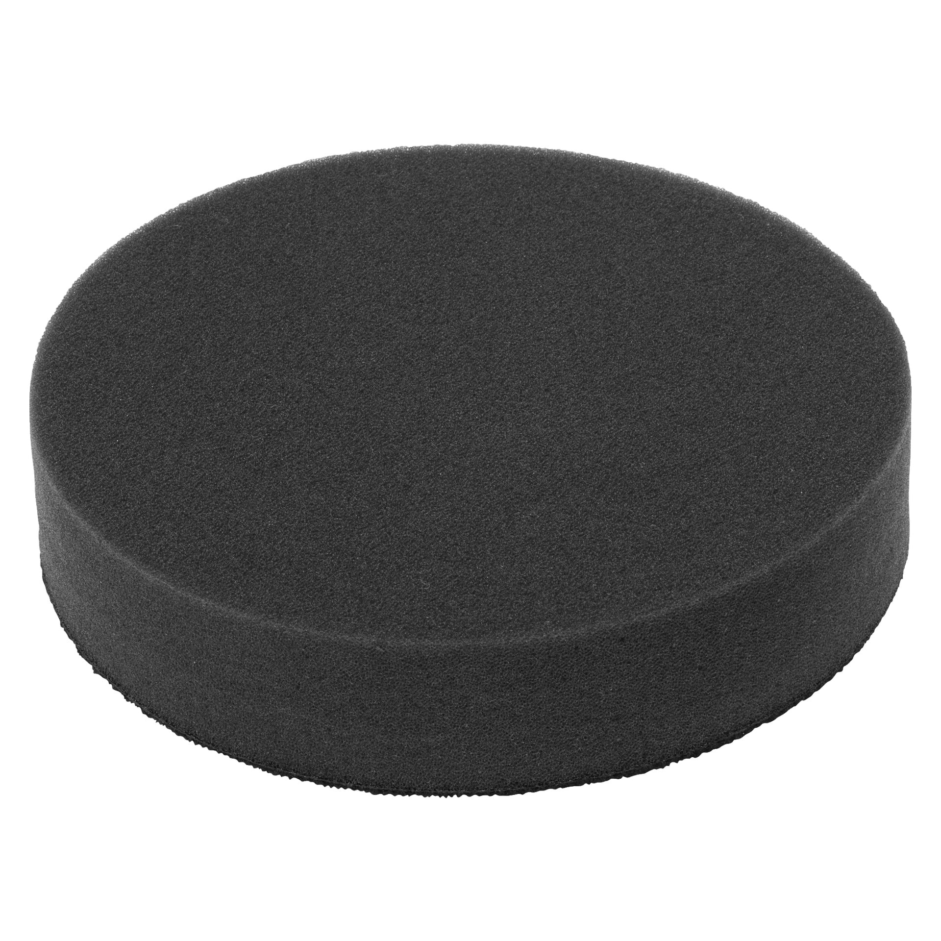 En svart, rund Hamron Soft Polishing Sponge med en slät, porös yta och jämna kanter visas i en lätt vinkel för att framhäva tjockleken.