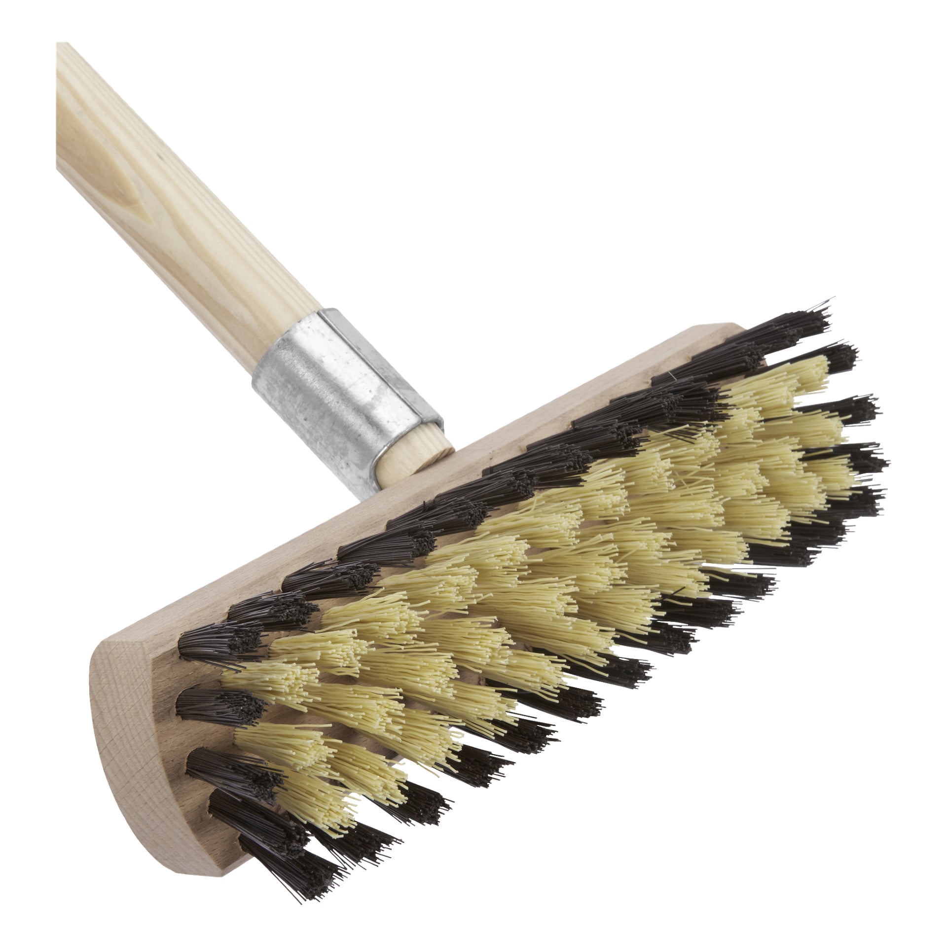 Detaljert bilde av Hard Head Scrubbing Brush, som fremhever det solide trehåndtaket og rektangulære trehodet med faste gule og svarte børster. Håndtaket er festet til børstehodet med en metallkrage for ekstra holdbarhet.