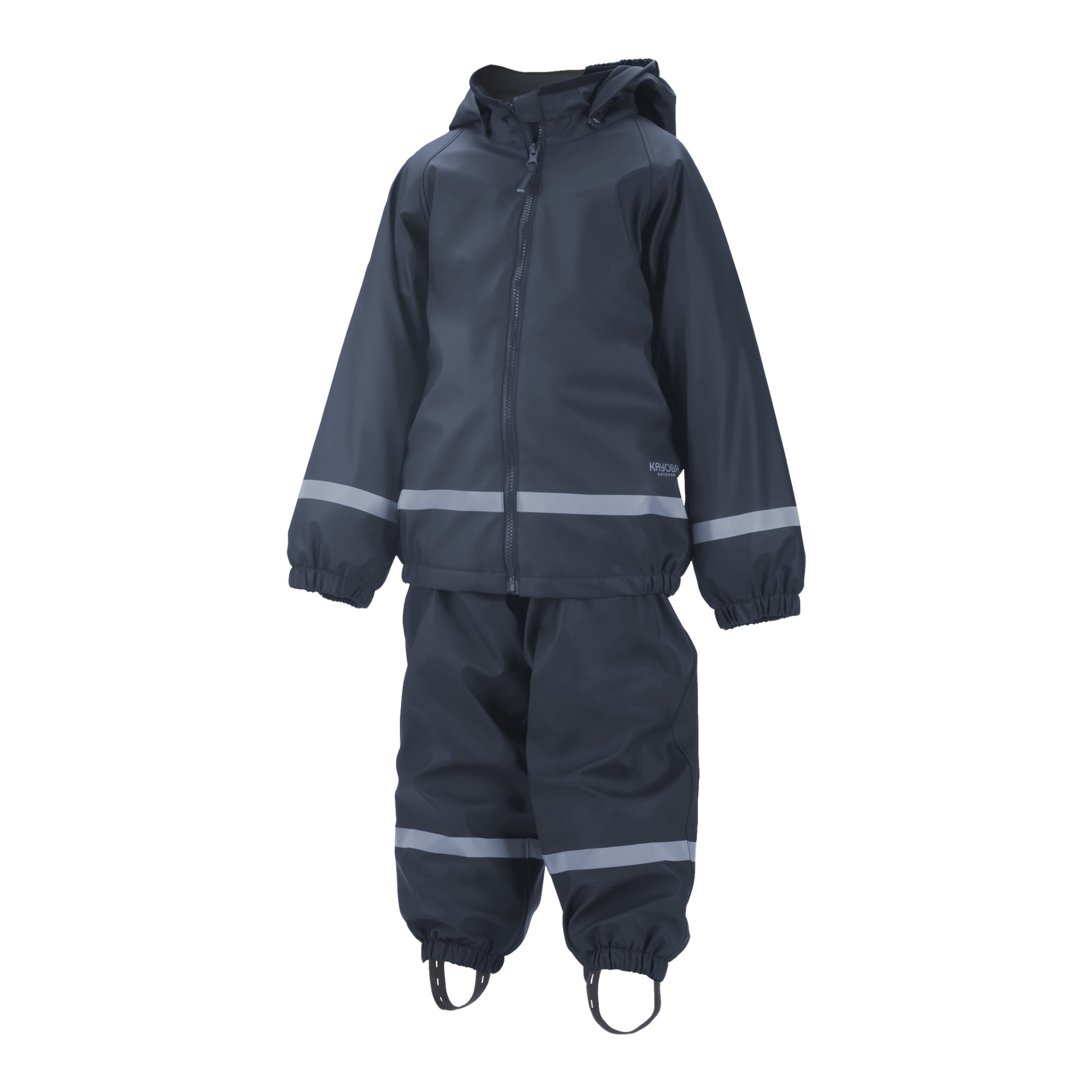 Kayoba Outdoor Children's fodrade regndräkt består av en mörkgrå huvjacka och matchande byxor, båda med reflekterande horisontella ränder och elastiska manschetter. Byxorna är utrustade med praktiska fotremmar för extra säkerhet.