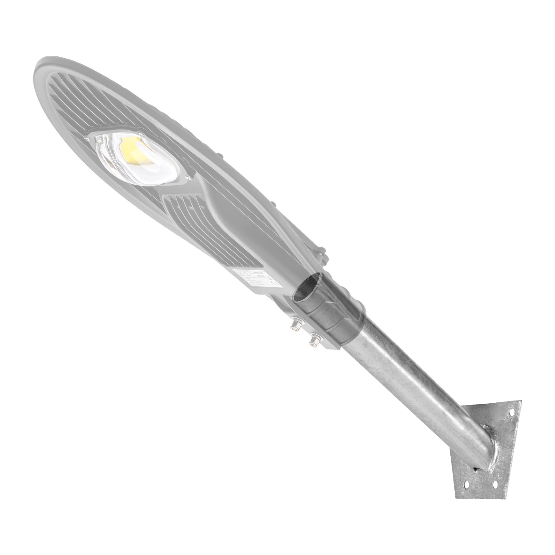 Ett Anslut-väggfäste designat för gårdsbelysning håller en fenad, oval LED-gatlykta fäst vid en metallarm, säkrad med en väggplatta med fyra bulthål.