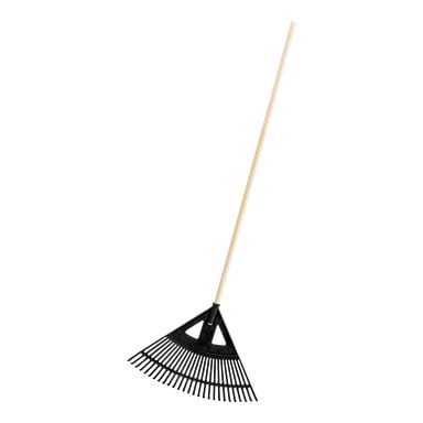 Hard Head Rake har ett långt trähandtag och ett brett svart plasthuvud med jämnt fördelade tappar.
