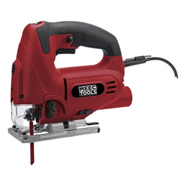 En röd och svart Meec Tools-sticksåg med strömkabel, genomskinlig bladskydd, sidojusteringsratt, metallbas och rött sågblad är synligt. Sticksågen visar texten Meec Tools.
