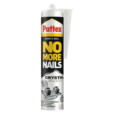 Ett tub med Pattex Construction lim NMN All Materials Crystal Clear med ett vitt munstycke, med djärva gula och vita bokstäver samt produktgrafik på etiketten.