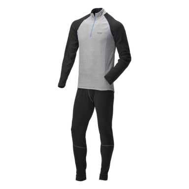 En skyltdocka visar upp ett tvådelat termounderklädesset från Kayoba Outdoor som heter "Underwear set 2 pieces." Outfiten inkluderar en ljusgrå topp med svarta ärmar, en kvartsdragkedja och blå accentsömmar på sömmarna, matchande med enkla svarta byxor.