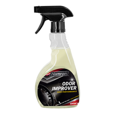 Butelka z rozpylaczem Hamron Odour Remover Odor Improver o pojemności 500 ml z czarną dyszą spustową. Etykieta przedstawia wnętrze samochodu i zawiera hasła "Odour Remover Odor improver", "High Performance" oraz "Made in Sweden".