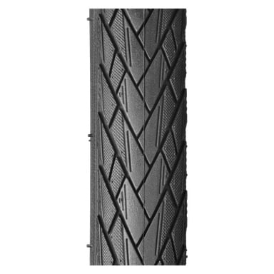 Närbild på ett svart Kayoba Bike-däck, med ett riktat V-format mönster. Ytan har texturerade spår och intrikata detaljer för bättre grepp.