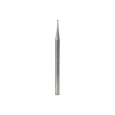 En närbild av en Dremel-gravyrnål 105, som visar dess cylindriska skaft och smala, avsmalnande spets som slutar i en liten rundad boll, placerad upprätt.