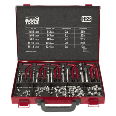 Ett rött Meec Tools Thread Repair Kit innehållande 110 delar, inklusive HSS-tappar, vridborrar, installationsverktyg, gänginsatser och olika tillbehör. Alla komponenter är prydligt sorterade i separata fack, med en storleks- och kvantitetstabell visad på insidan av locket.