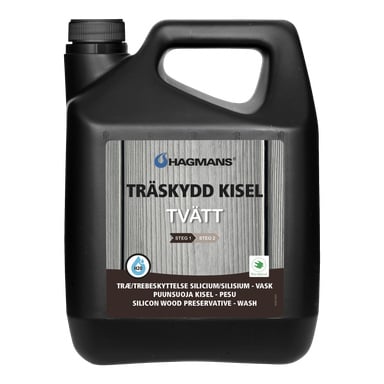 En svart plastbehållare med ett handtag märkt "Hagmans Kisel, silikonträkonserveringsmedel – tvätt", med text som beskriver dess användning som en silikonbaserad träkonserveringstvätt. Etiketten visar ikoner som representerar vatten och miljövänlighet.