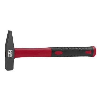 Młotek stołowy Meec Tools z czarno-czerwonym uchwytem o teksturze chwytu, płaską powierzchnią uderzeniową, ostrym przeciwległym końcem oraz logo Meec Tools umieszczonym na metalowej głowicy.