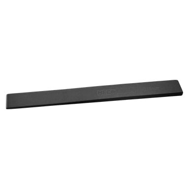 Płaski metalowy klin zawiera na górnej powierzchni grawerowane napisy "Meec Tools" i "Slot chisel 215mm".