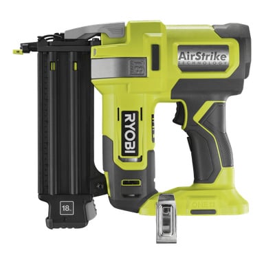 En livfull grön och svart Ryobi One+ batteridriven spikpistol R18GN18-0 visas i profil, utrustad med en metallklämma och gjord för 18 gauge spikar.