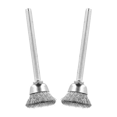 Två Dremel 442 koppformade stålborstar står upprätt, var och en med ett silverhandtag och metallborst som sträcker ut sig från borstbasen. Paketet innehåller två borstar.