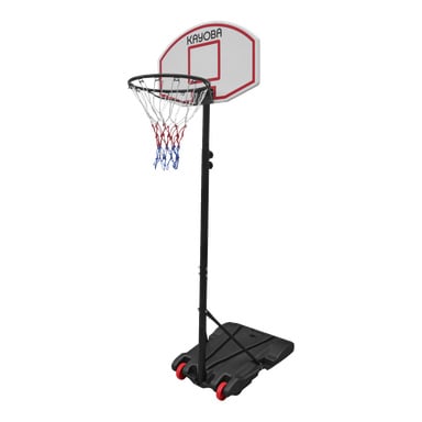 En Kayoba basketkorg på ett stativ, med en vit ryggplatta med varumärket högst upp, ett rött och blått nät fäst vid kanten och stödd av en svart stång placerad i en hjulförsedd svart bas.