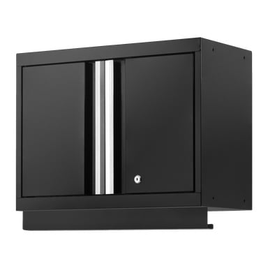 Hard Head Wall Cabinet 2 Doors har en slank svart metalldesign med två skjutdörrar som framhävs av en vertikal silveraccent, och är utrustad med ett litet lås nere till höger.