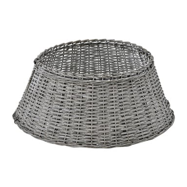 En grå vävd pilad julgranskrage från EKVIP, tillverkad med öppen topp och botten. Kragen har en bred botten som smalnar av mot toppen och är avsedd att dölja julgranens stativ.