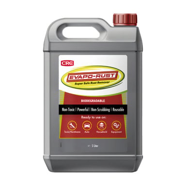 En grå 5-liters plastkanne med CRC Evapo-Rust Rust Remover med rød kork har en etikett som fremhever at produktet er biologisk nedbrytbart, giftfritt, ikke krever skrubbing og kan gjenbrukes. Det indikerer bruk for verktøy, bildeler, husholdningsgjenstander og utstyr.