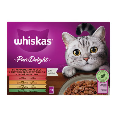 En Whiskas kattmat 1+ Classic Selection 12-pack låda visar en tabbykatt, en tallrik kattmat och produktdetaljer på lila och rosa förpackningar. Lådan har också en grön sigill och en bild av köttremsor i sås.