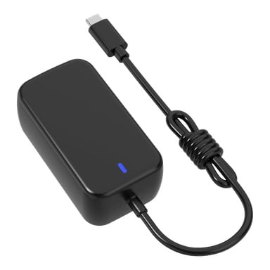 En svart Nedis notebook-adapter med rektangulär form, en enda blå indikatorlampa och en USB-C-kontakt ansluten till en spiralad kabel.