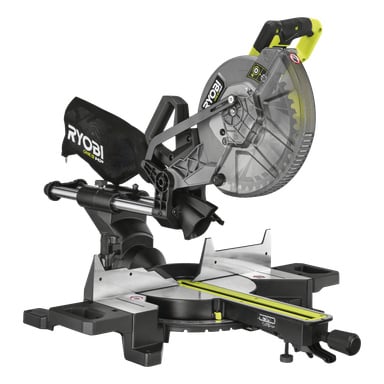 Ryobi One+ HP Mitre Saw RMS18254X-0 visas med en glidande compoundfunktion, dammuppsamlingspåse, laserguide och en metallisk silverbas. Det halvklara bladskyddet gör att cirkelsågbladet är delvis synligt, och handtaget har gula detaljer.