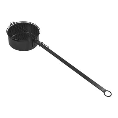 Eine schwarze Metall-Kayoba Outdoor Popcornpfanne mit Netzdeckel und verlängertem Griff, der in einer kreisförmigen Schlaufe endet, gedacht zum Popcorn-Zubereiten über einem Lagerfeuer oder Herd.