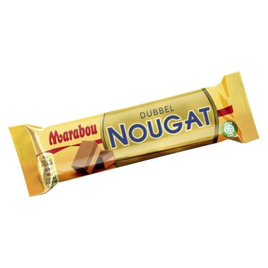 En Marabou Double Nougat-chokladkaka inslagen i gult och guld, med framträdande blå och vita bokstäver, bilder på nougatbitar och en grön återvinningssymbol till höger.