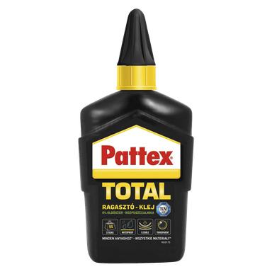 butelka kleju Pattex Universal Total z spiczastą dyszą, z żółto-czerwoną etykietą z ikonami wskazującymi, że klej jest wodoodporny, elastyczny, przezroczysty i odpowiedni do wszystkich materiałów. Etykieta zawiera szczegóły produktu w formie tekstu.