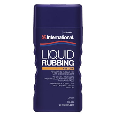 En 500 ml flaske med International Liquid Rubbing, et flytende gniemiddel formulert for å gjenopprette matt, oksidert gelcoat. Flaskens etikett viser produktinformasjon på en mørkeblå bakgrunn.