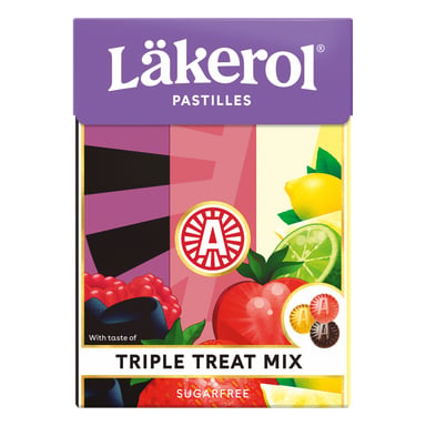 En Läkerol Classic Triple Treat Mix Big Pack visas, med förpackningen dekorerad med bilder på bär, citron och äpple. På lådan står att den är sockerfri, och den övre delen har en lila bakgrund med vit text.