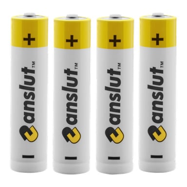 Fyra AAA-batterier med vitt och gult hölje står upprätt i rad, var och en med ett svart plustecken ovanpå och "Anslut" tryckt vertikalt längs sidan.